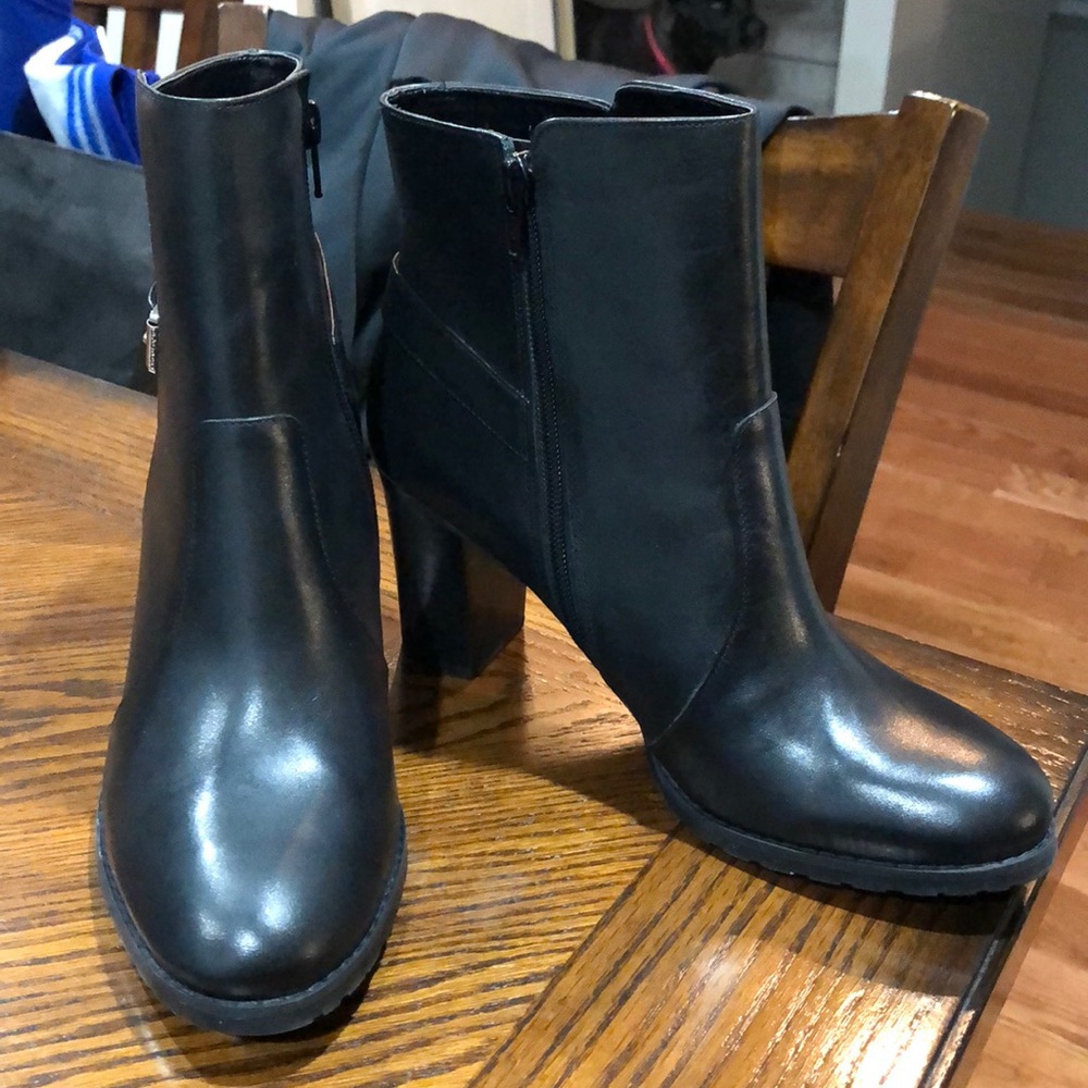 NEW Ralph Lauren Cabrey Boots